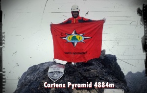 Cartenz Pyramid 4884m